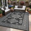 Medallion - Black & Gray